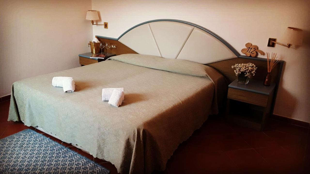 Hotel Pinocchio Arzachena Kültér fotó